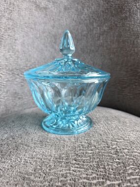 Beautiful Vintage Anchor Hocking  Fairfield Lidded Candy Dish Light Blue 1970's